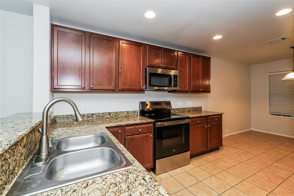 BEECHWOOD CREEKS - Residential Lease