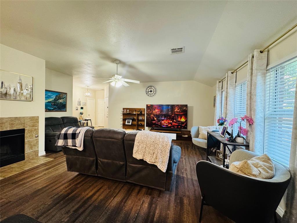 808 Riverhead Drive