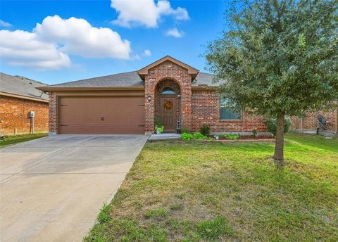 Photo of 1141 Wellesbourne Lane, Fort Worth, TX 76134 (MLS # 21095360) Photo of 1141 Wellesbourne Lane, Fort Worth, TX 76134 (MLS # 21095360)