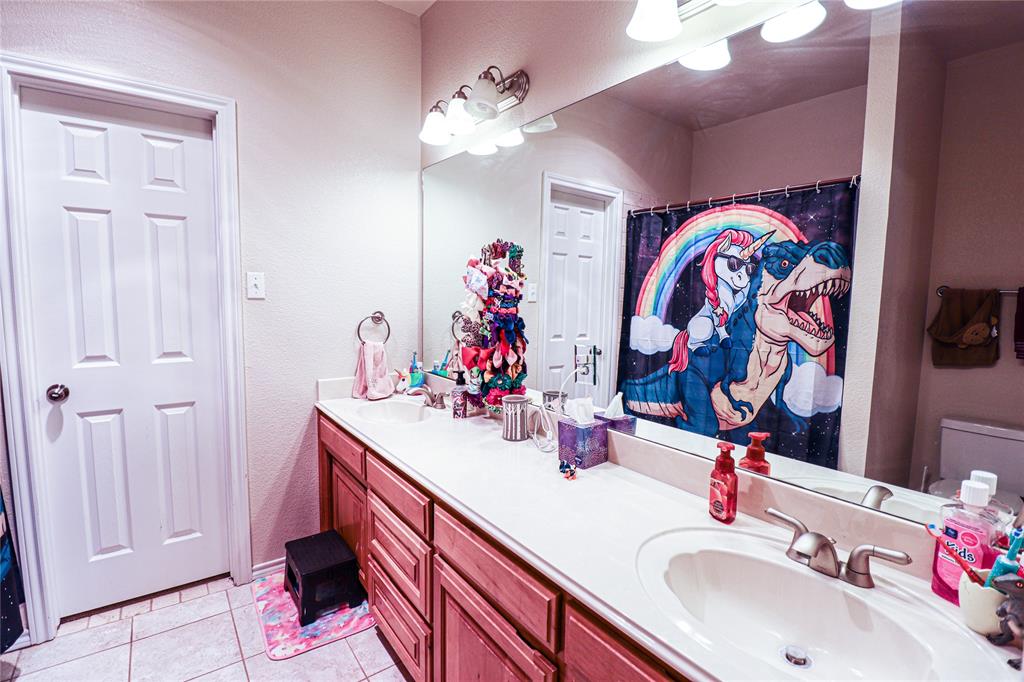 Christian Corner - Residential