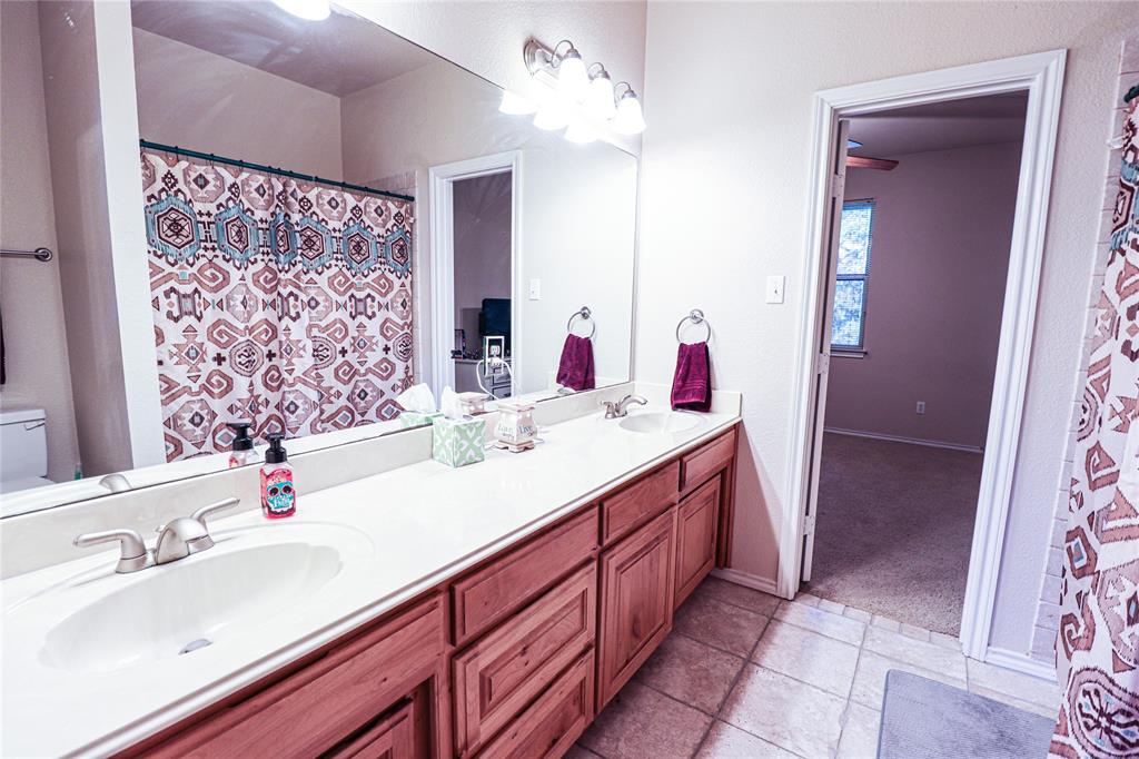 Christian Corner - Residential