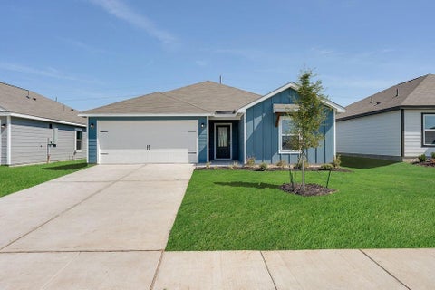 Photo of 4704 Fillmore Drive, Greenville, TX 75401 (MLS # 21388901)
