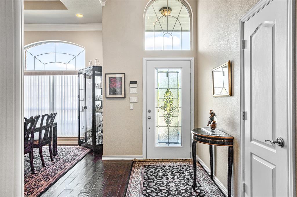 1910 Maplewood Drive