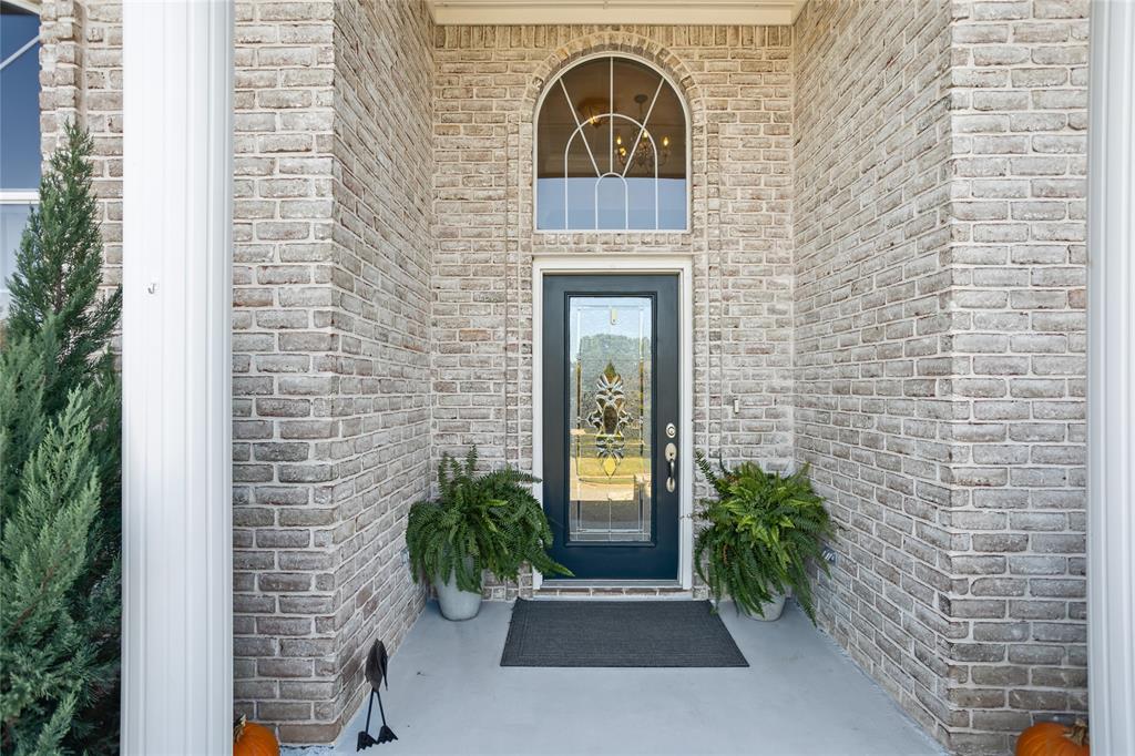 1910 Maplewood Drive