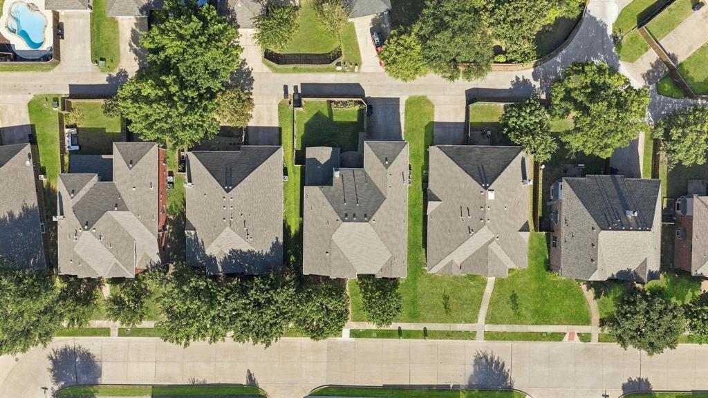 8124 Peacock Lane