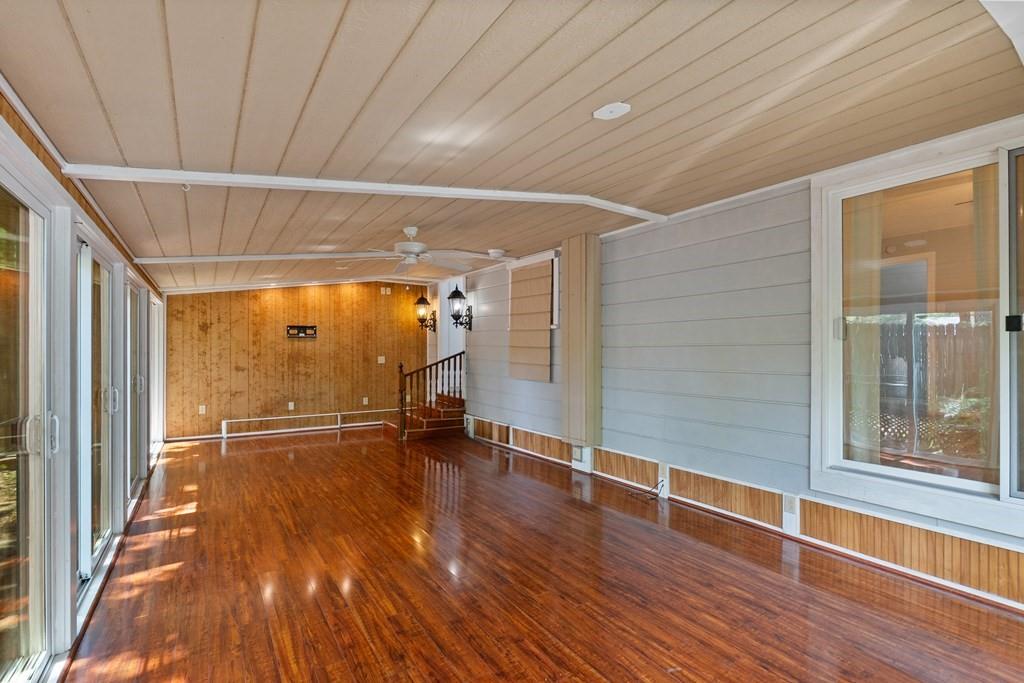 Cedarcrest Shores - Residential