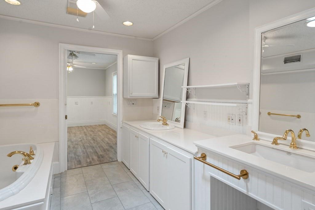 Cedarcrest Shores - Residential