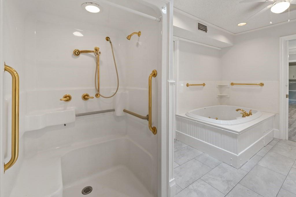 Cedarcrest Shores - Residential