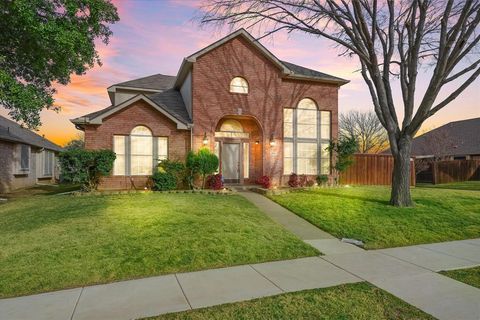 Photo of 3932 Valez Drive, Carrollton, TX 75007 (MLS # 21167097)
