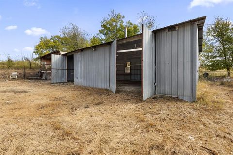 Tiny photo for 211 Whitehouse Road, Ennis, TX 75119 (MLS # 21098450)