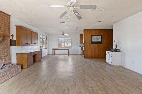 Tiny photo for 211 Whitehouse Road, Ennis, TX 75119 (MLS # 21098450)