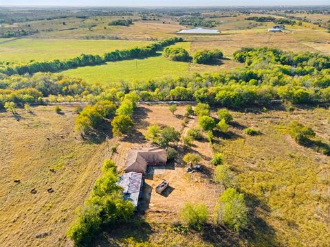 Tiny photo for 211 Whitehouse Road, Ennis, TX 75119 (MLS # 21098450)
