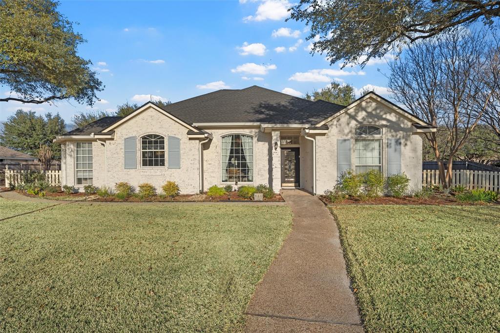 840 Country Lane Drive