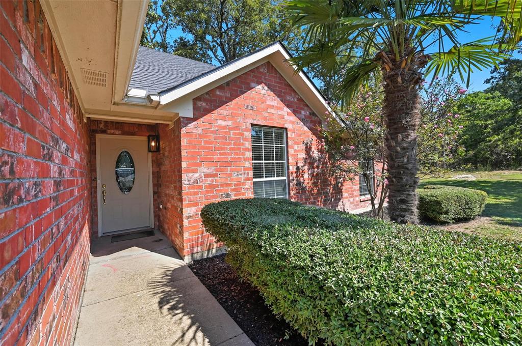 332 Comanche Trail