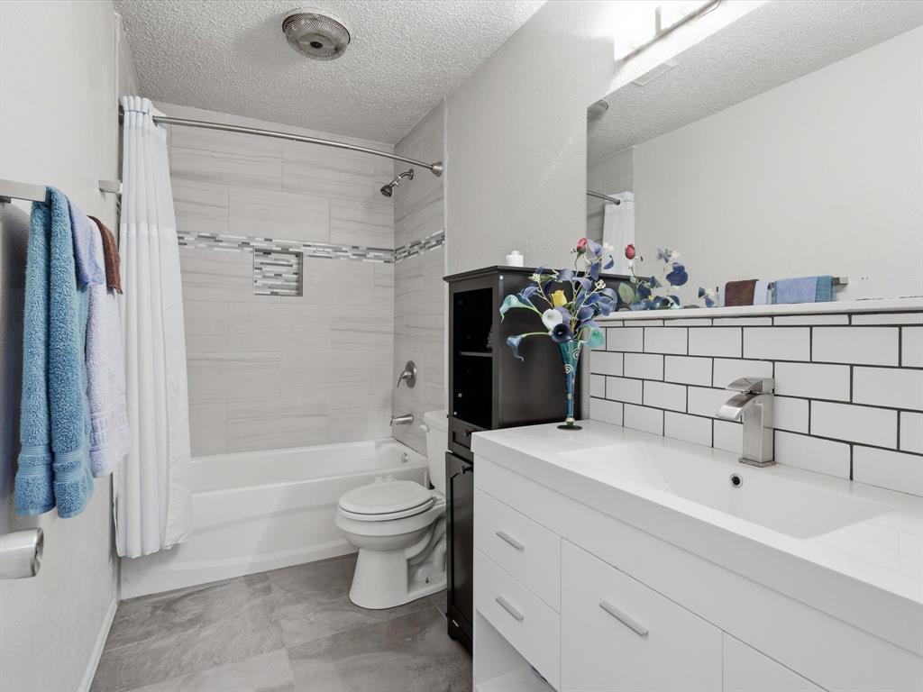 Oakwood Court - Residential Income