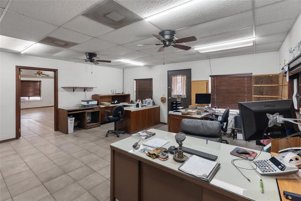 0 - Commercial Lease