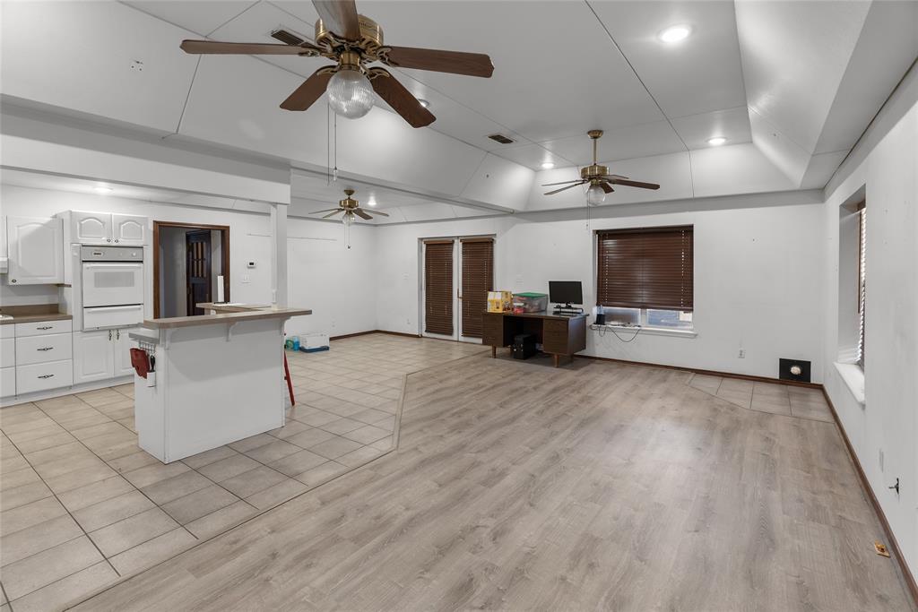 0 - Commercial Lease