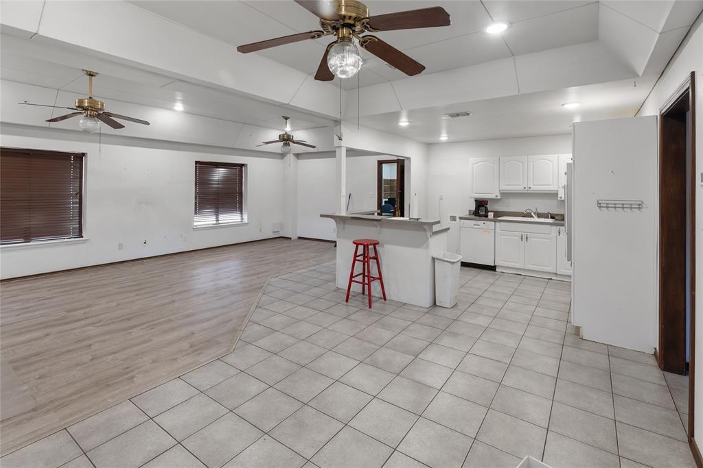 0 - Commercial Lease