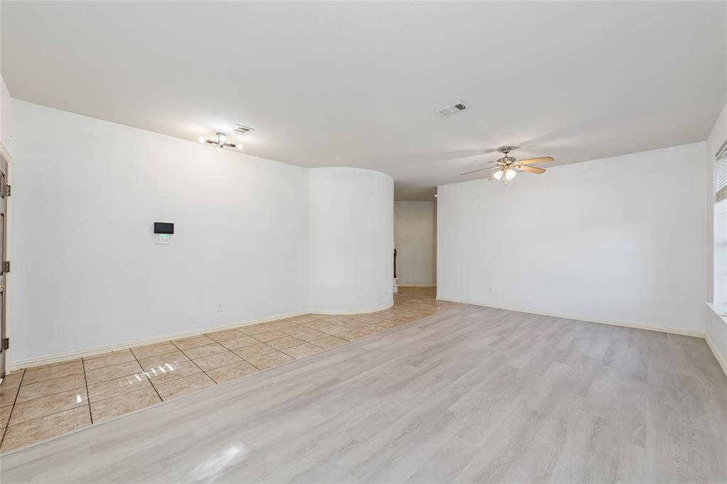 4921 Kingfisher Lane
