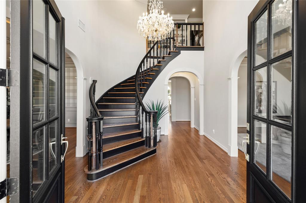 7005 Gleneagles Drive