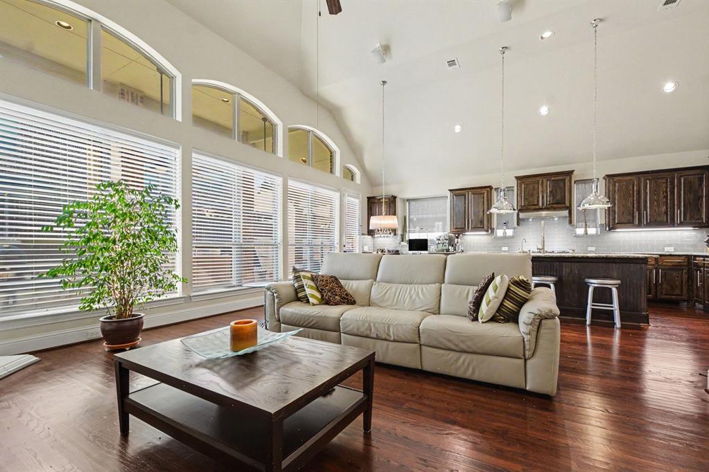 1513 Snowberry Drive