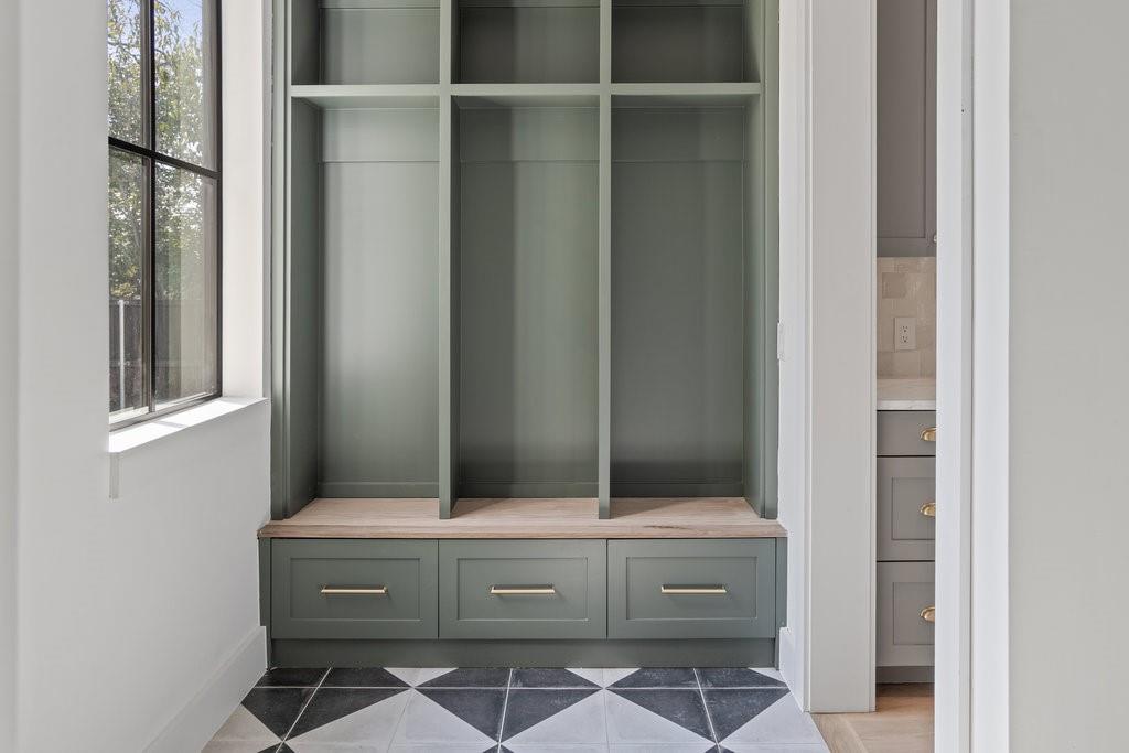 Forest Hills Res - Residential