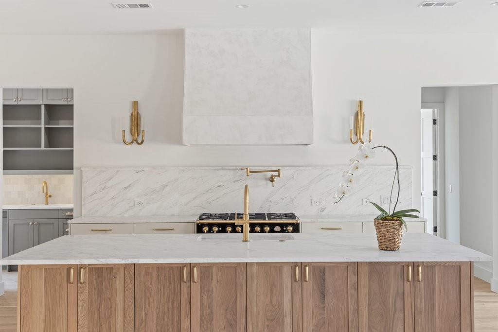 Forest Hills Res - Residential