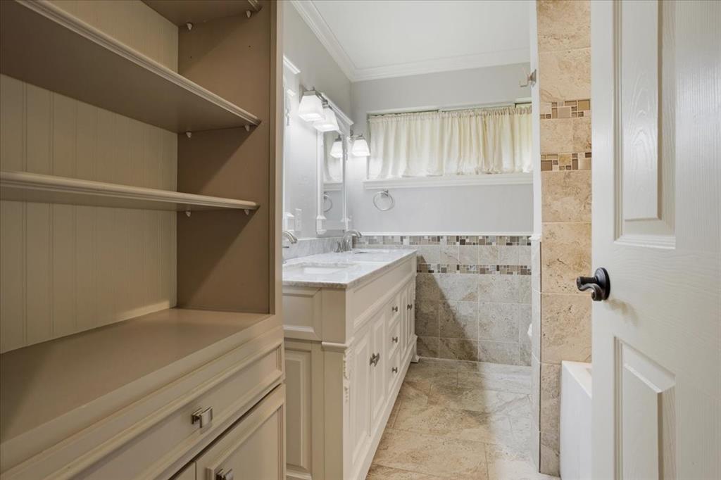 JONES ELIZABETH - Residential