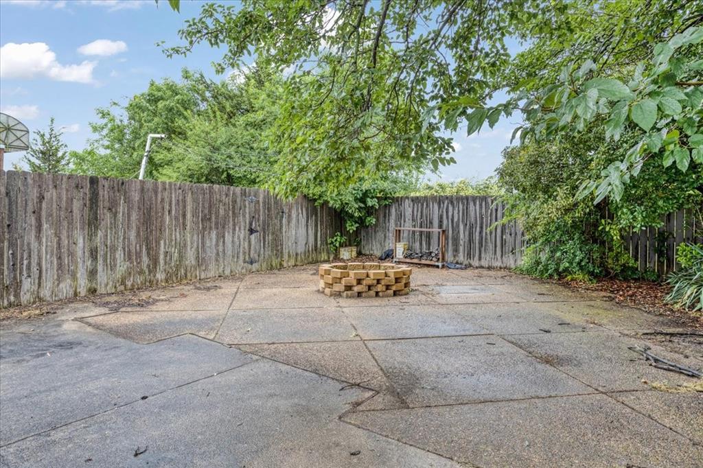 JONES ELIZABETH - Residential