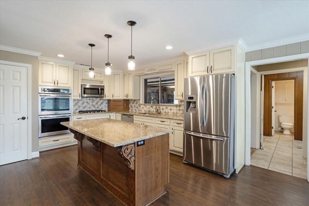 JONES ELIZABETH - Residential