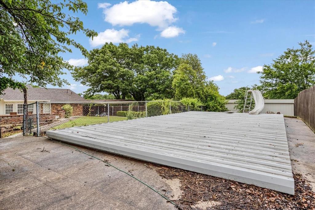 JONES ELIZABETH - Residential