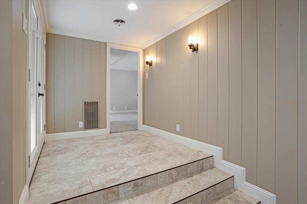 JONES ELIZABETH - Residential