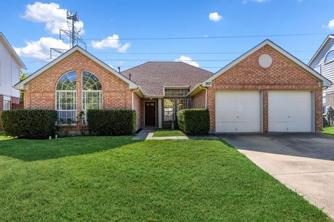 207 Crane Drive Grand Prairie TX 75052