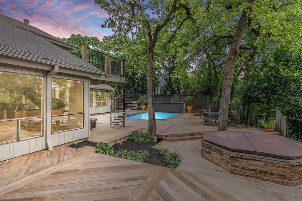 1504 Riverview Drive