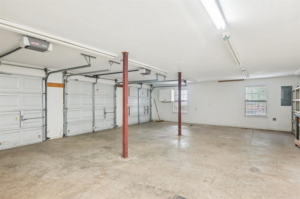 Creek Wood Estates - Residential