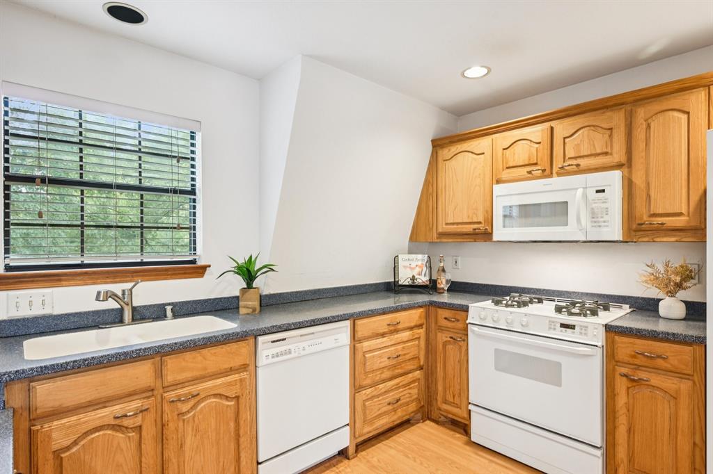 Creek Wood Estates - Residential