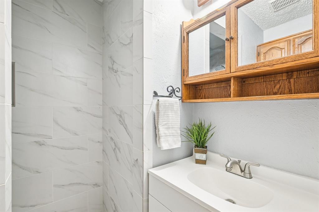 Creek Wood Estates - Residential