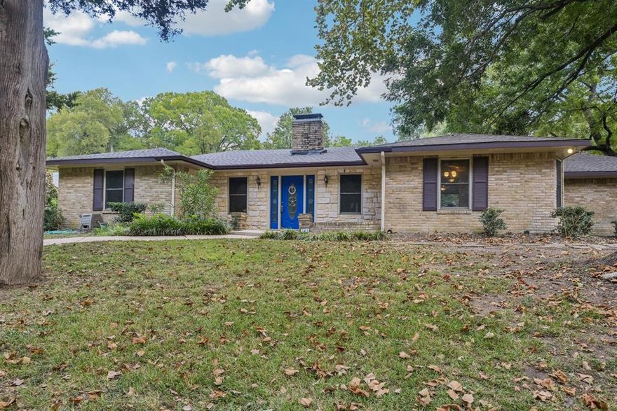 Tucked away on 1.29 acres in Creekwood Estates, this private retreat with two homes is surrounded by mature trees and designed for entertaining. The main home offers 4 bedrooms, 3 baths, 2 living areas, 2 dining areas, a spacious den with fireplace, and a game room with pool table included. The kitchen features granite counters, an island, and updated low-E windows throughout. Outdoors, enjoy a swimming pool, cabana with bath, expansive yard, fire pit, and greenhouse. A detached 3-car garage with bath is paired with separate apartment (built in 2001), with a full kitchen, living and dining room, 2 bedrooms, bath, and utility room! Altogether, this property includes garage space for 5 cars and multiple areas for gatherings—perfect for both everyday living and hosting. Recent updates include the roof, foundation, flooring, paint and more. There are two lots on this treed property. Altogether, you'll have a total of 6 bedrooms and more than 2,900-square-feet of living space!