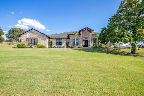 312 Pear Valley Lane Burleson TX 76028