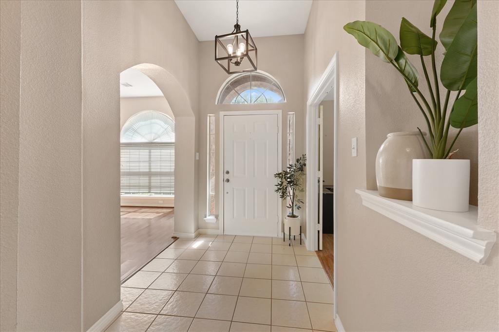 2811 Ashbury Drive