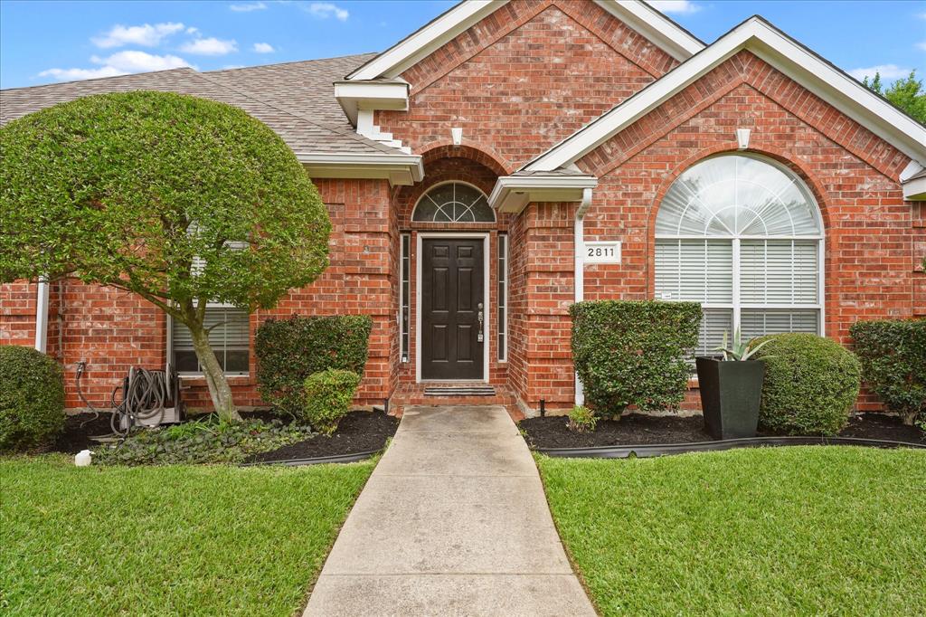 2811 Ashbury Drive
