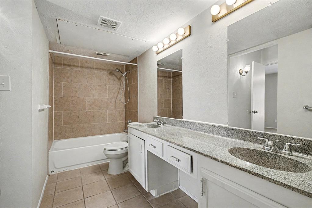 Park Square Rev - Residential Lease