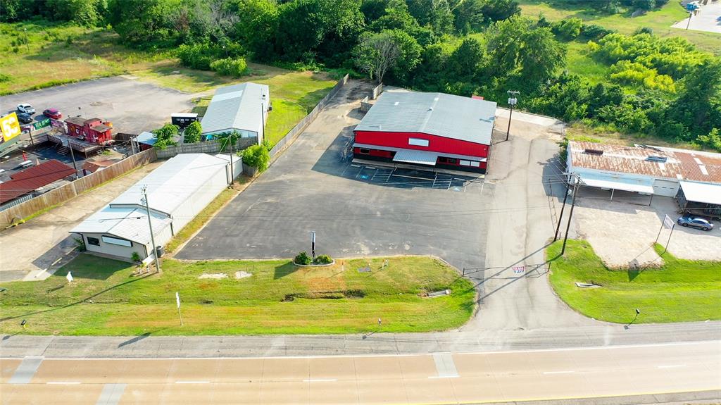 3330 NE Loop 286
