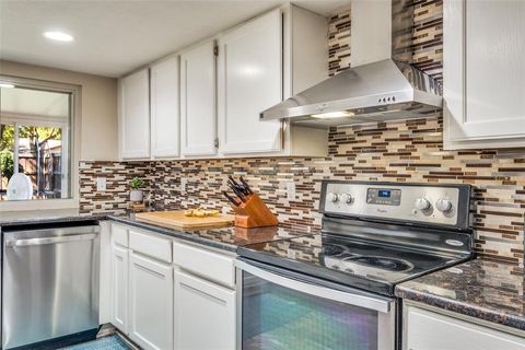 8511 Londonderry Lane Dallas TX 75228