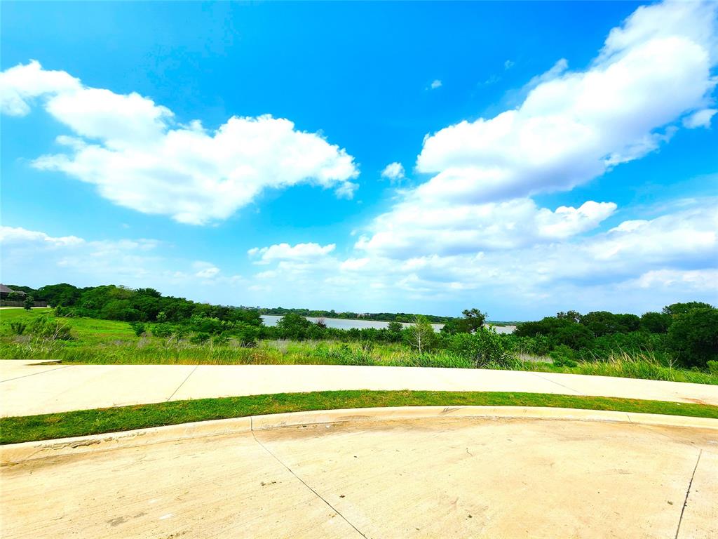 Valencia On The Lake - Residential