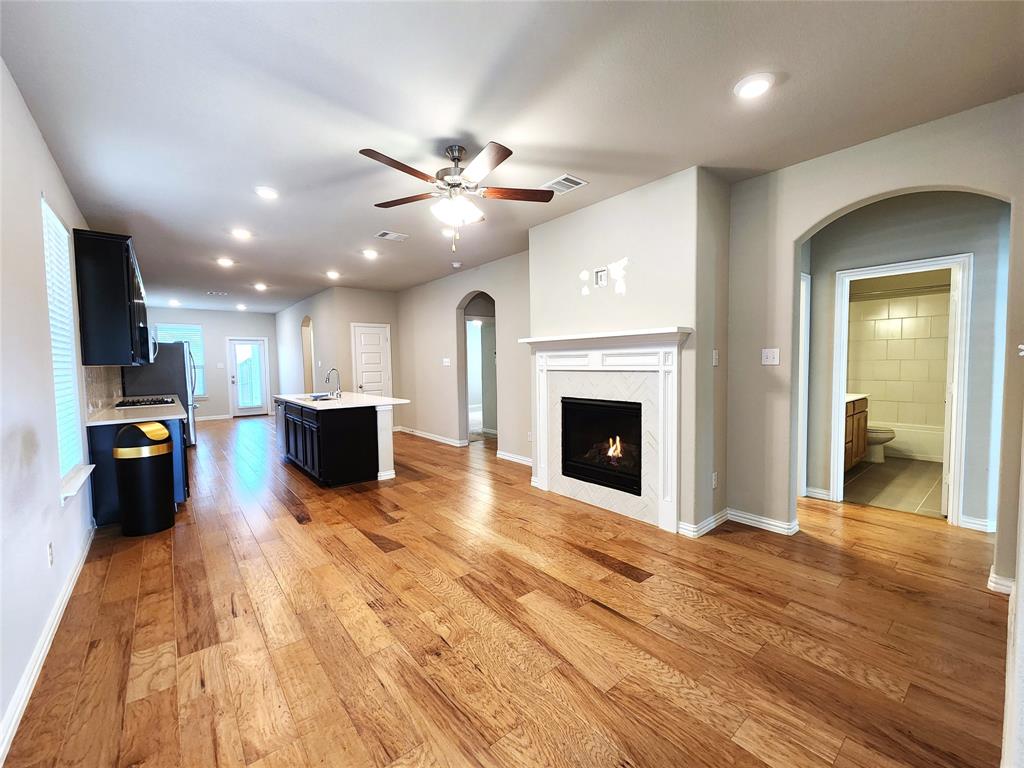 Valencia On The Lake - Residential