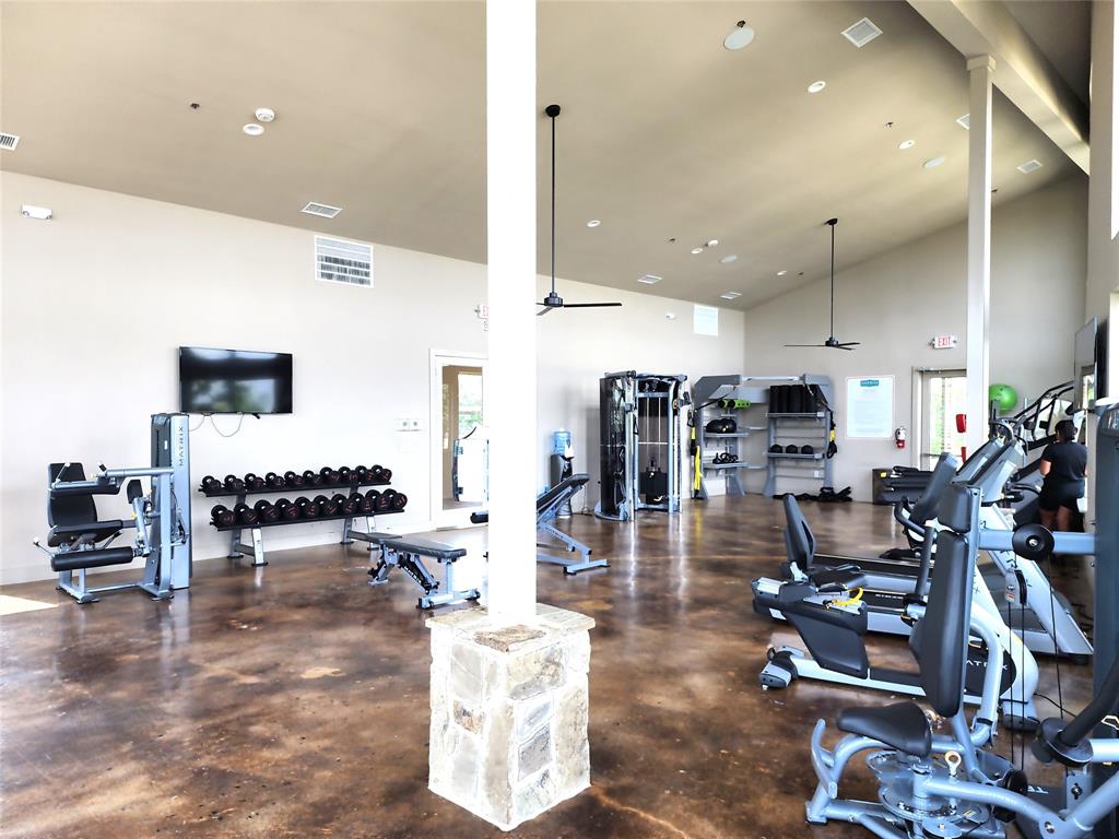 Valencia On The Lake - Residential