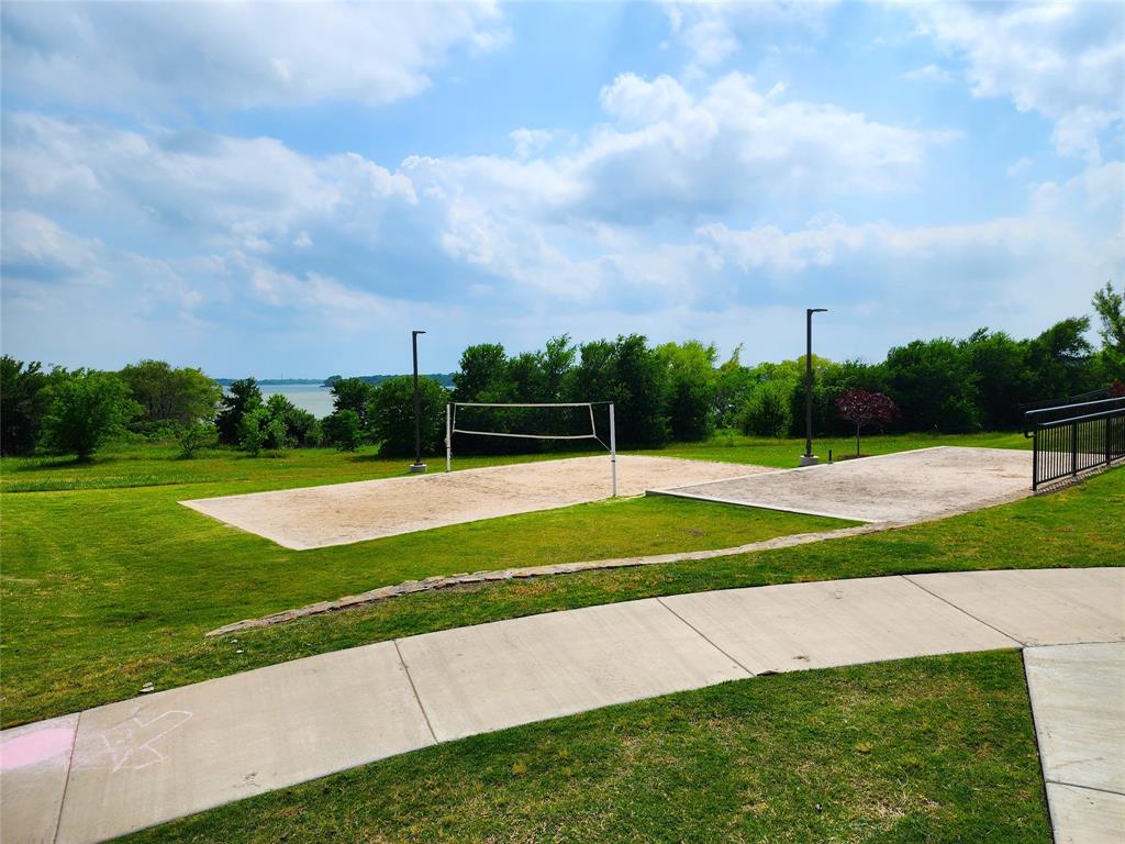 Valencia On The Lake - Residential