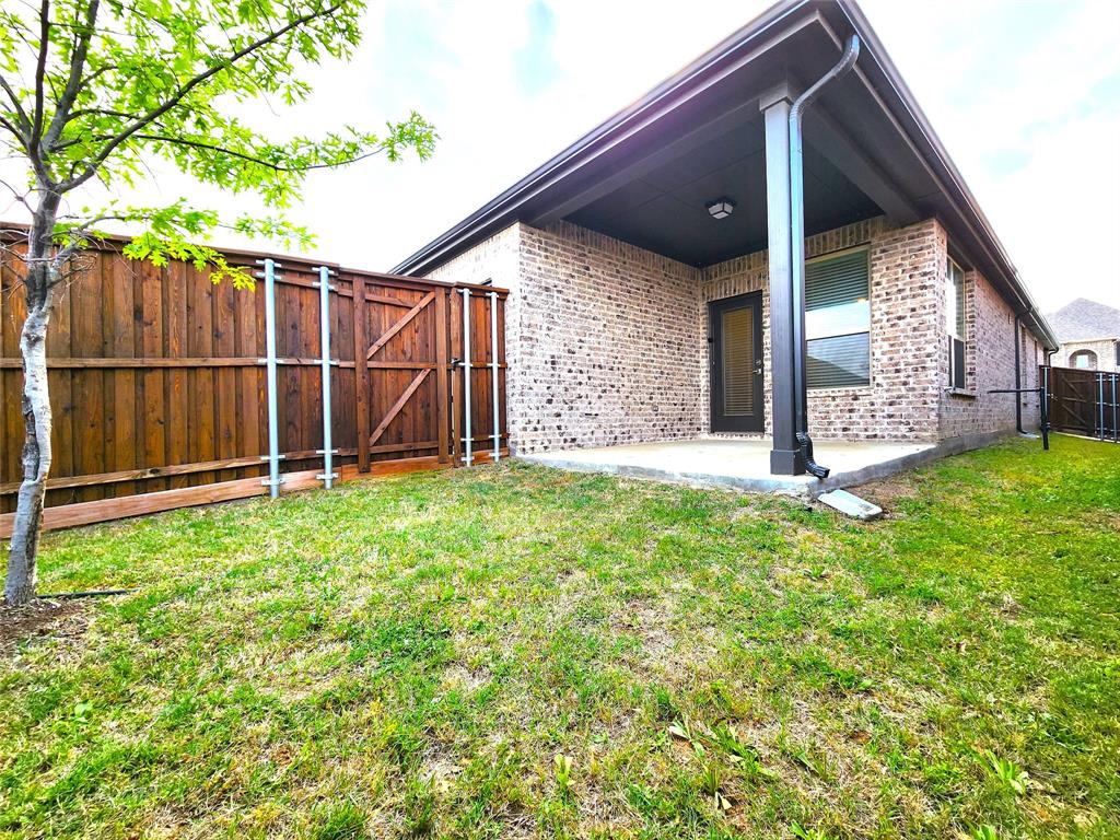 Valencia On The Lake - Residential