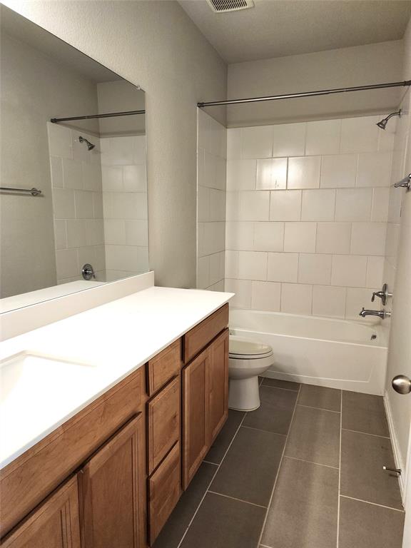 Valencia On The Lake - Residential